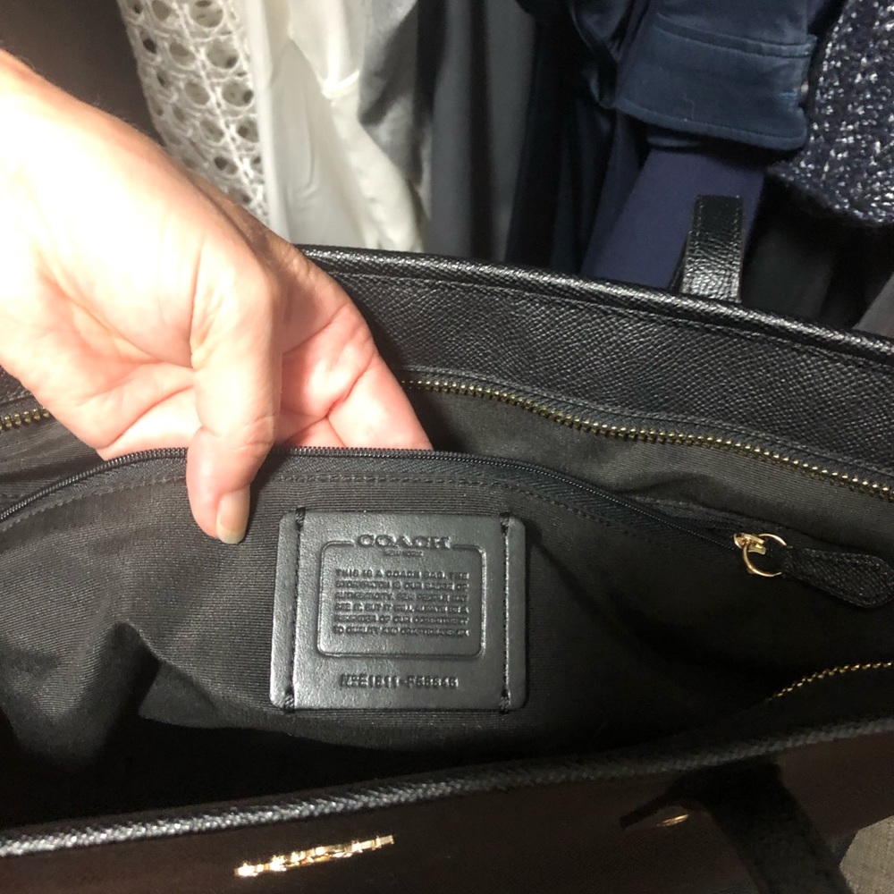 Coach Shoulder Tote - Picture 3 of 5